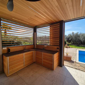 Letne kuhinje hrovat