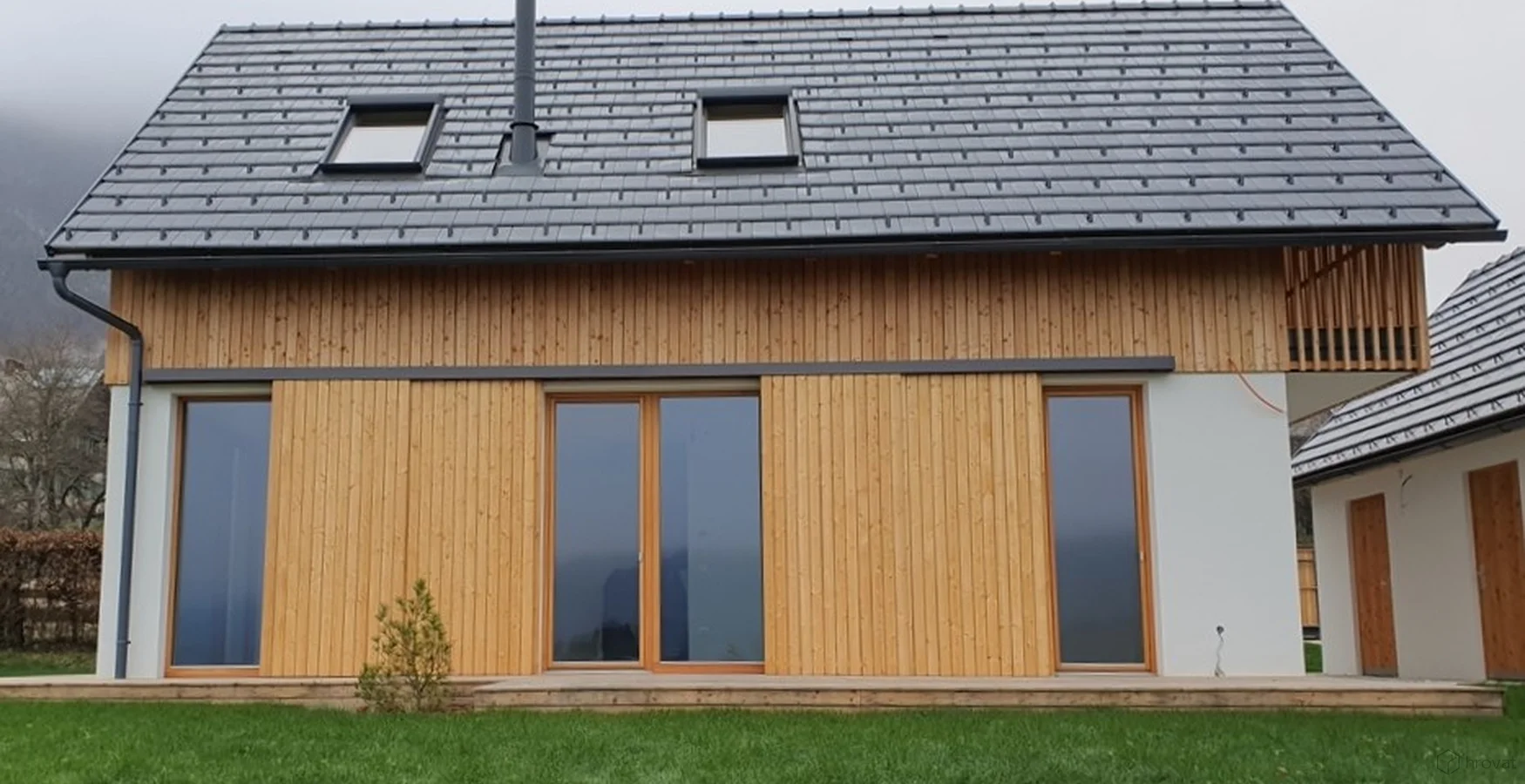 Holzschiebeläden Bohinj