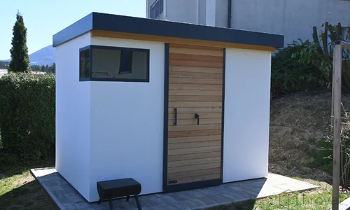 Gartenhaus mit Eckfenster