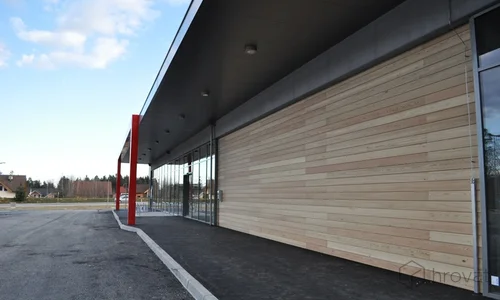 Lesena fasada Interspar